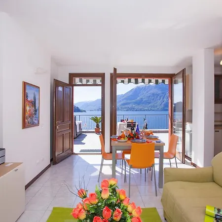 Fiumelatte Sleeps 3 Апартаменты
